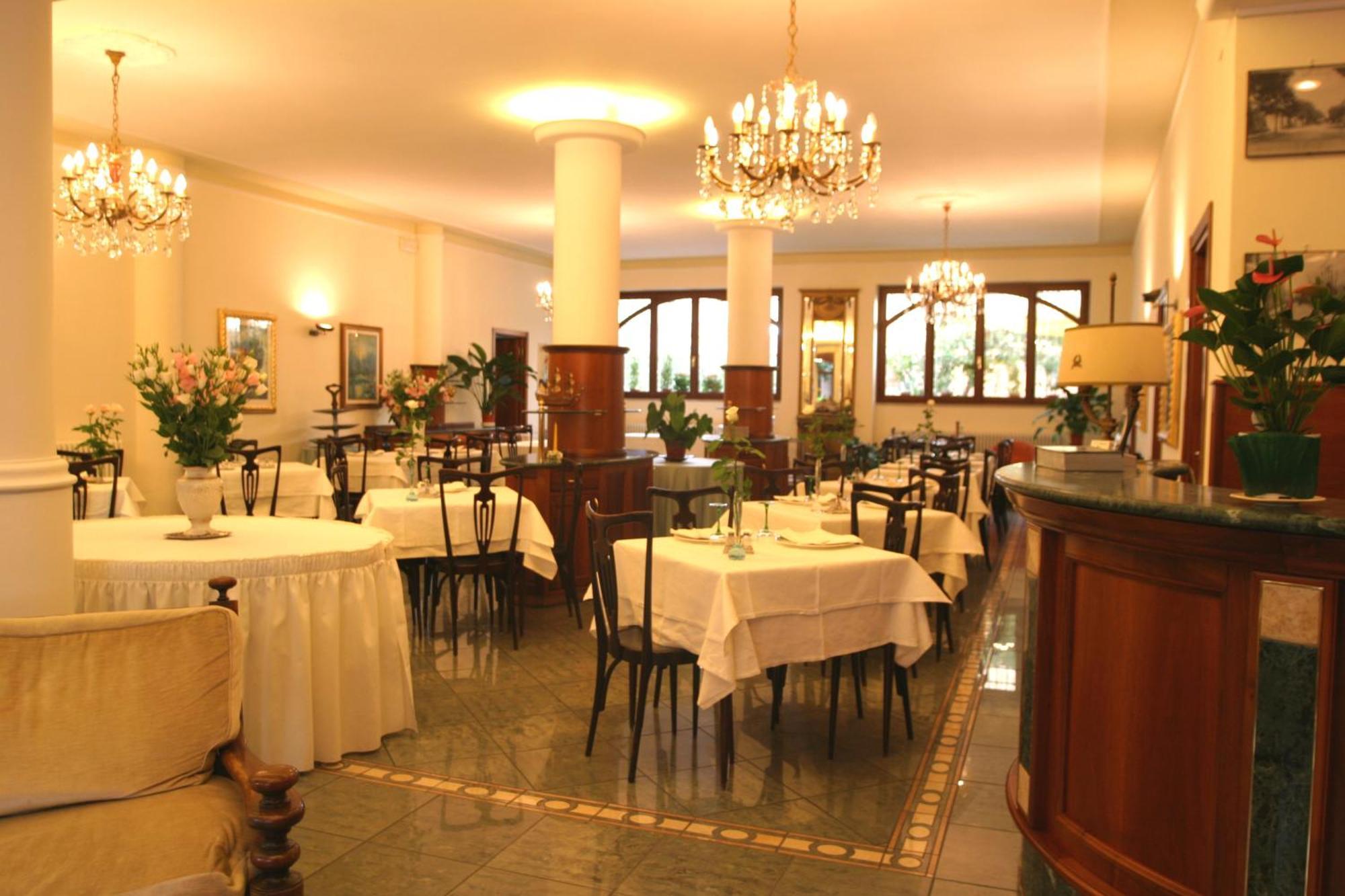 Hotel Pescetto Albenga Eksteriør billede