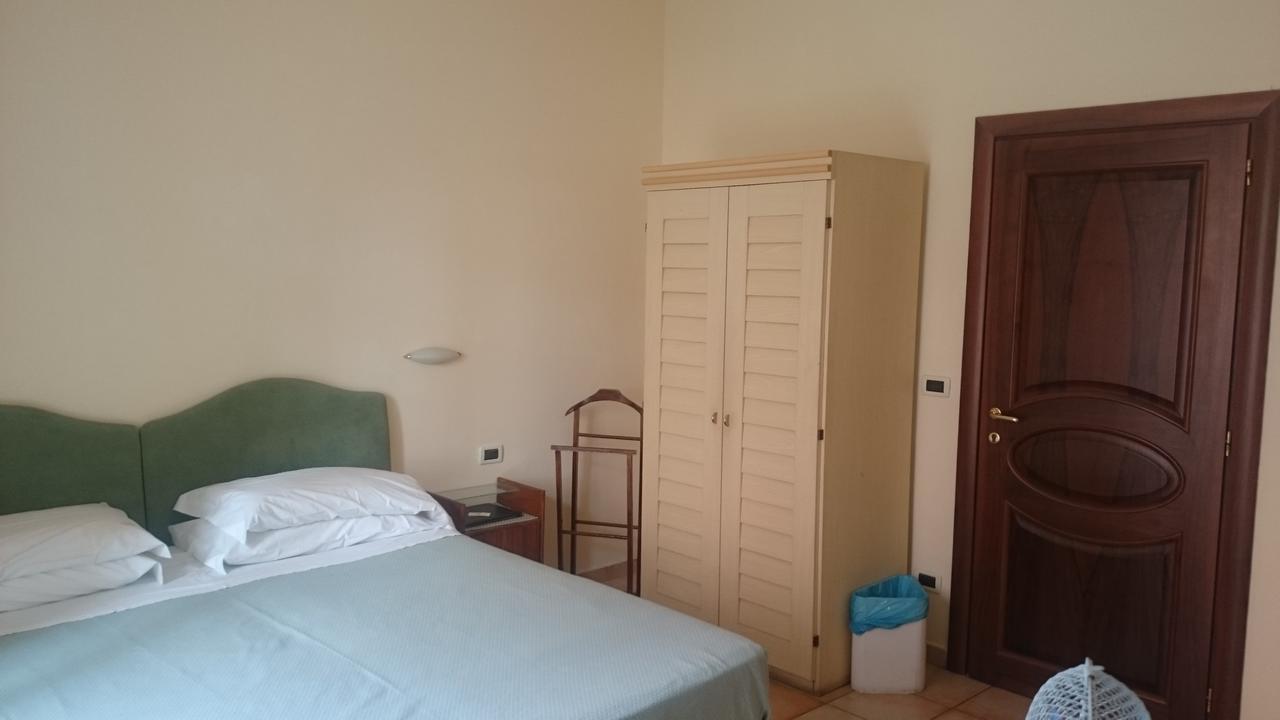 Hotel Pescetto Albenga Eksteriør billede