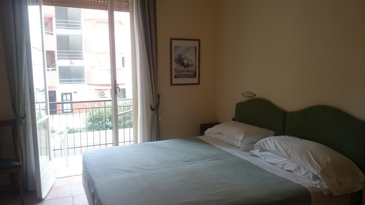 Hotel Pescetto Albenga Eksteriør billede